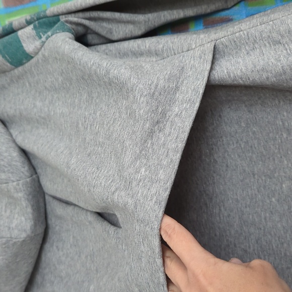 Hurley gray/green patch hoodie size medium - Picture 8 of 9